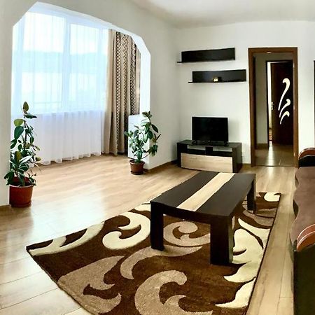 Апартаменти Cazare Apartament Оршова Екстер'єр фото